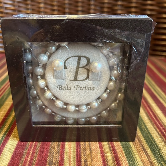 Bella Perlina Fresh Water Pearl Set - Picture 5 of 5
